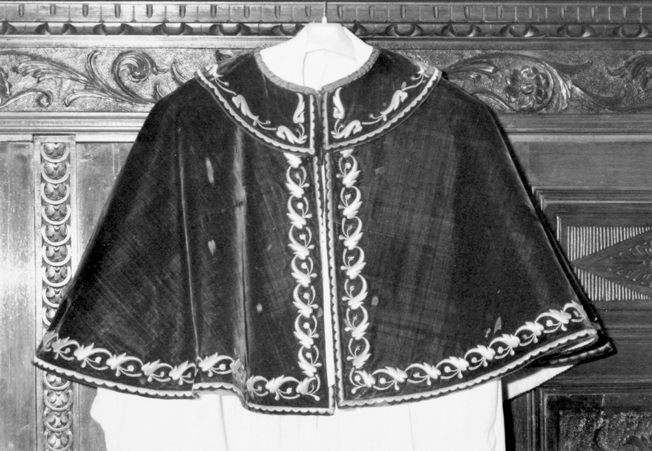 Mantelletta, serie