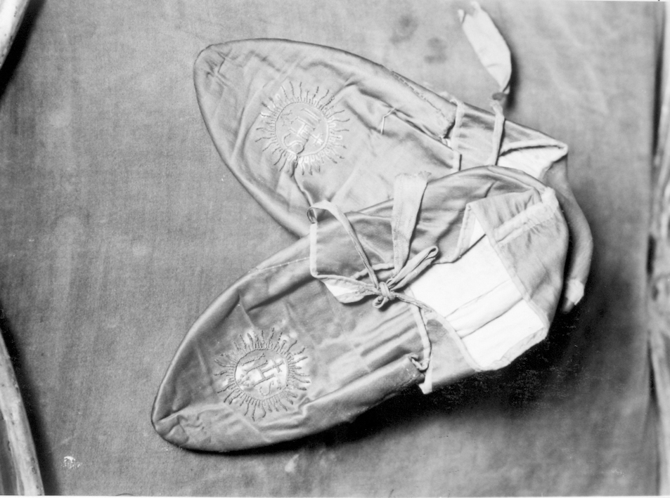 Scarpa liturgica, coppia
