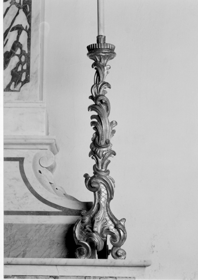 Candeliere d'altare, serie