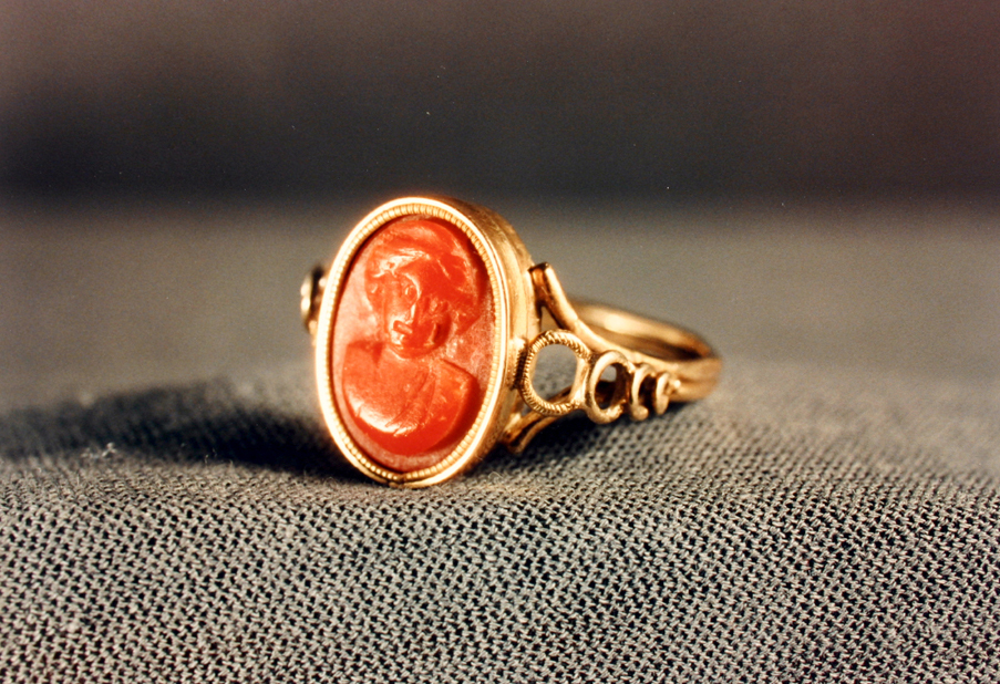 Anello
