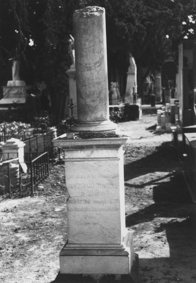 Monumento funebre
