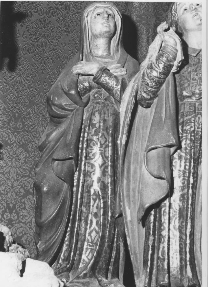 Madonna ai piedi della croce (statua)