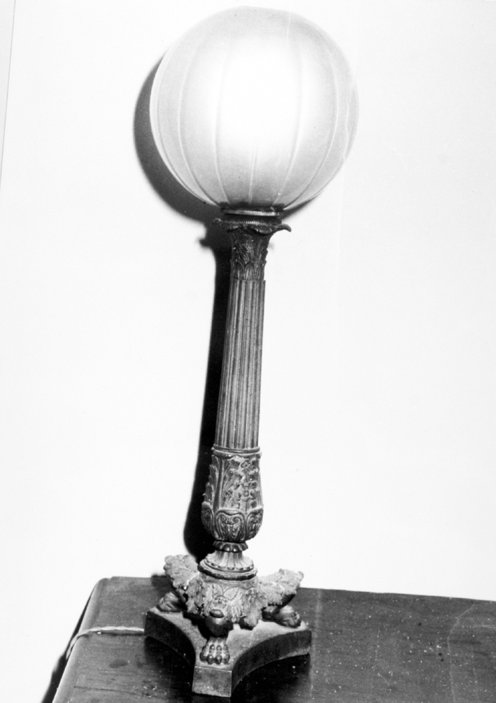 Lampada da tavolo - a petrolio