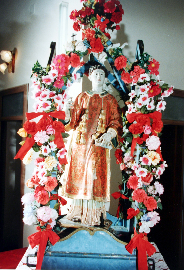 San vincenzo martire (statua)