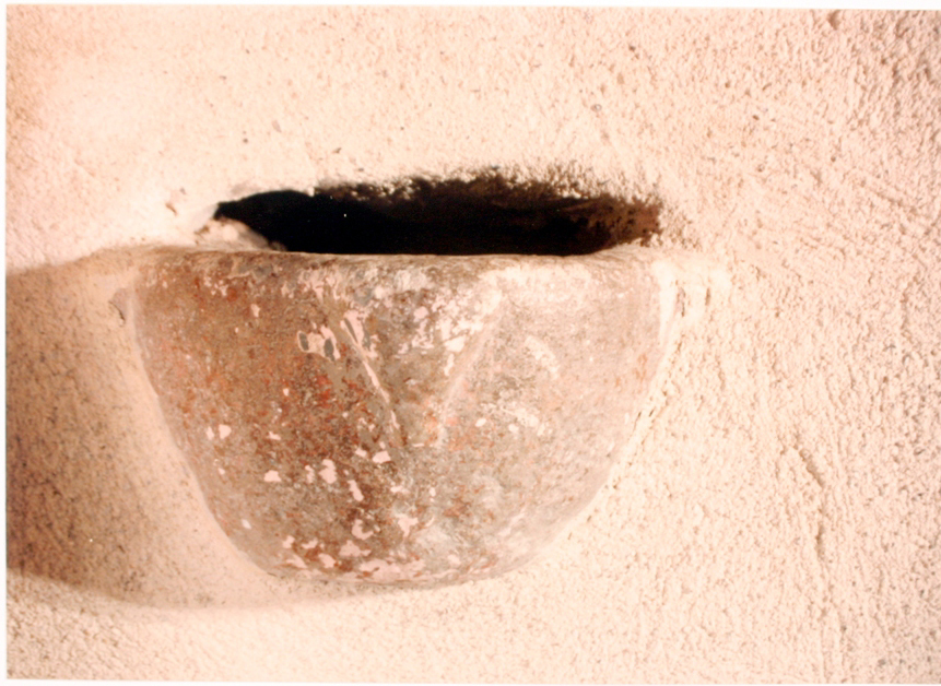 Acquasantiera pensile