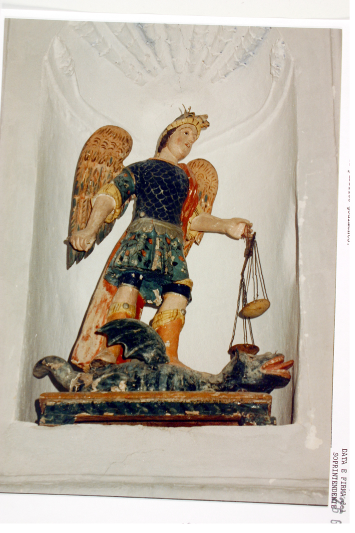 San michele arcangelo (statua)