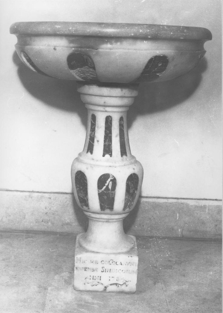 Acquasantiera