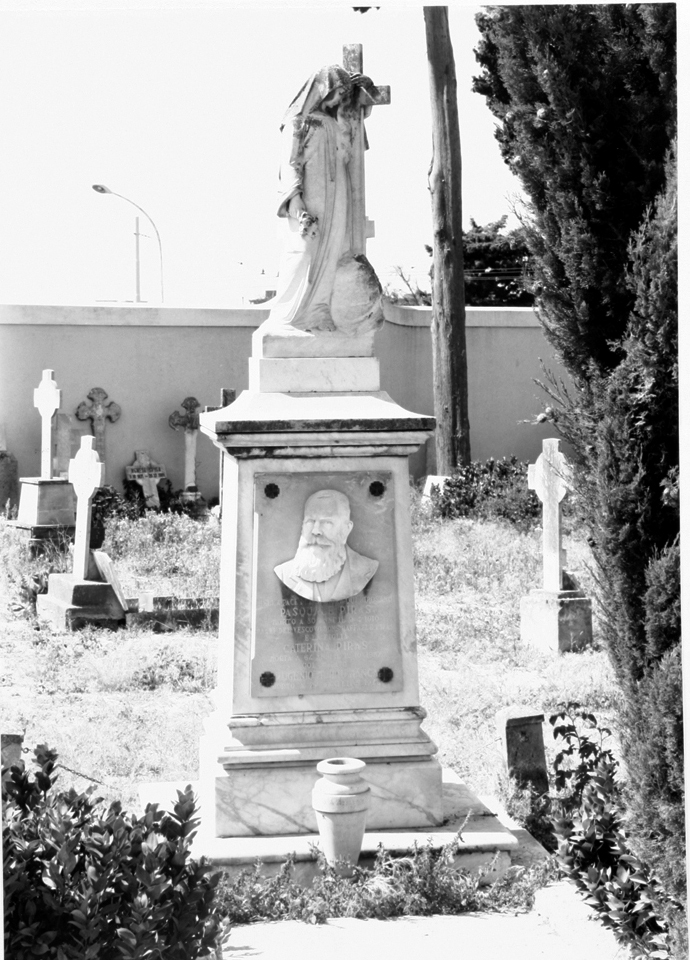 Figura femminile panneggiata (monumento funebre)