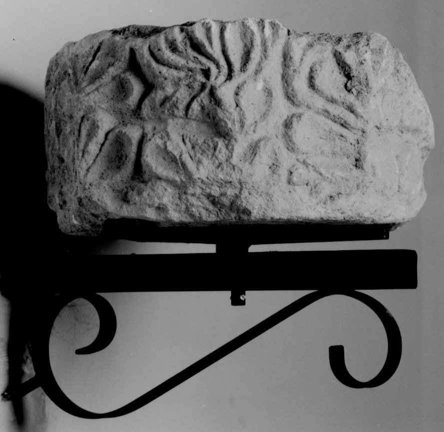 Capitello, frammento