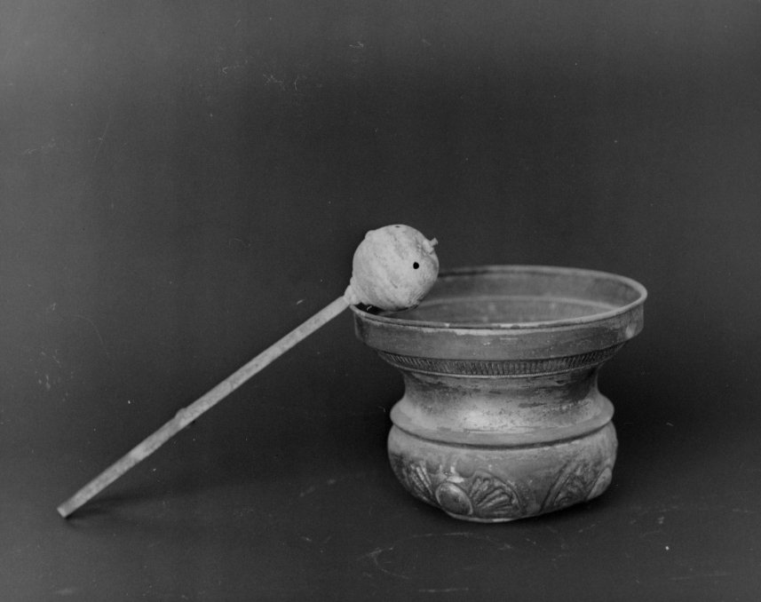 Secchiello per l'acqua benedetta, insieme