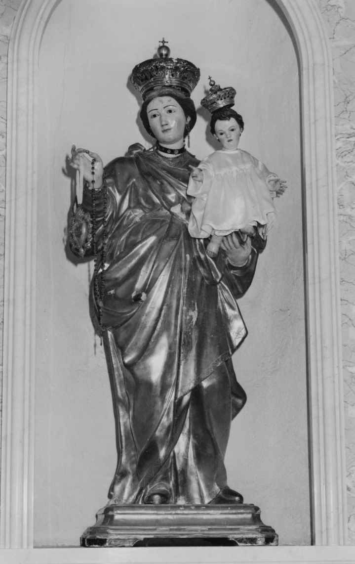 Madonna del rosario (statua)