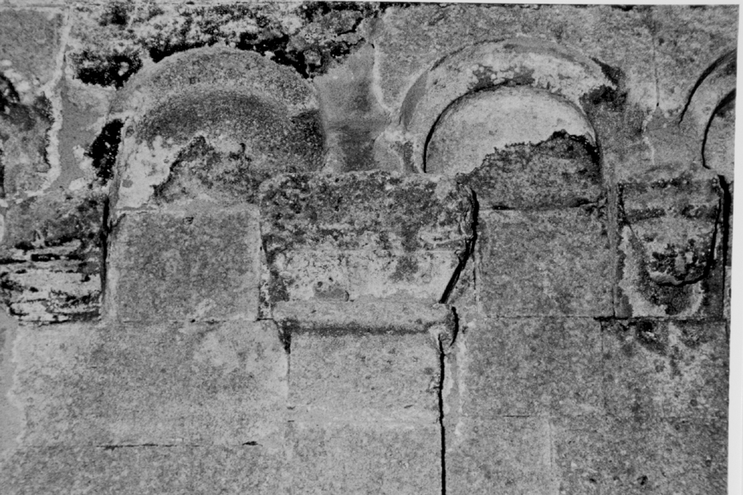 Motivi decorativi (mensola architettonica)