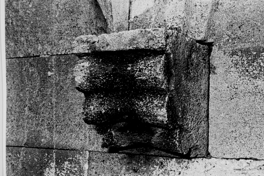 Motivo decorativo geometrico (mensola architettonica)