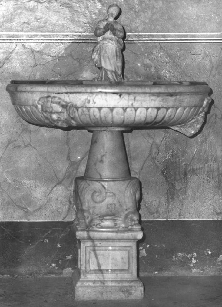 Madonna immacolata (acquasantiera)