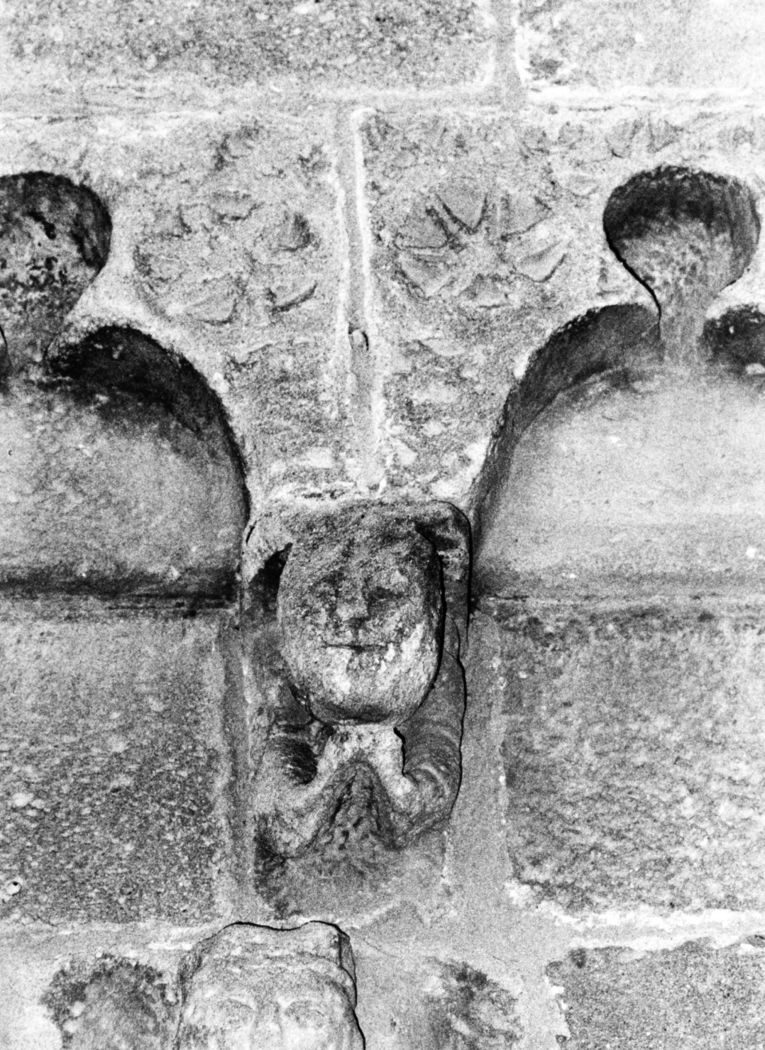 angelo orante (rilievo, coppia) - bottega araba, bottega lombarda (sec. XIII)