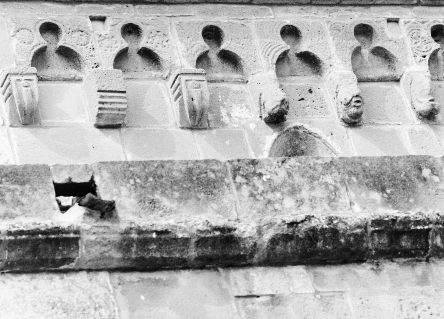 Motivo decorativo moresco (archetto pensile, serie)