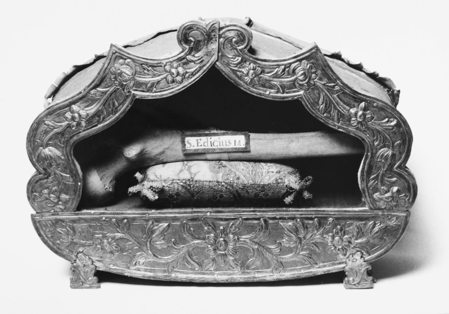 Reliquiario a teca - a urna