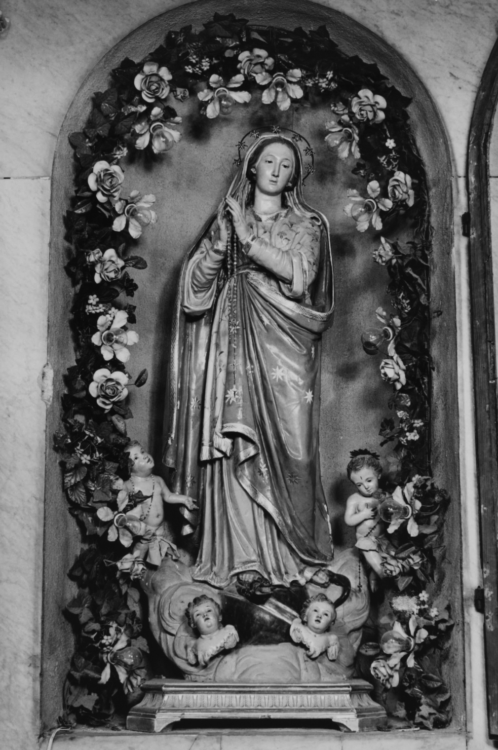 Madonna assunta con angeli (statua)
