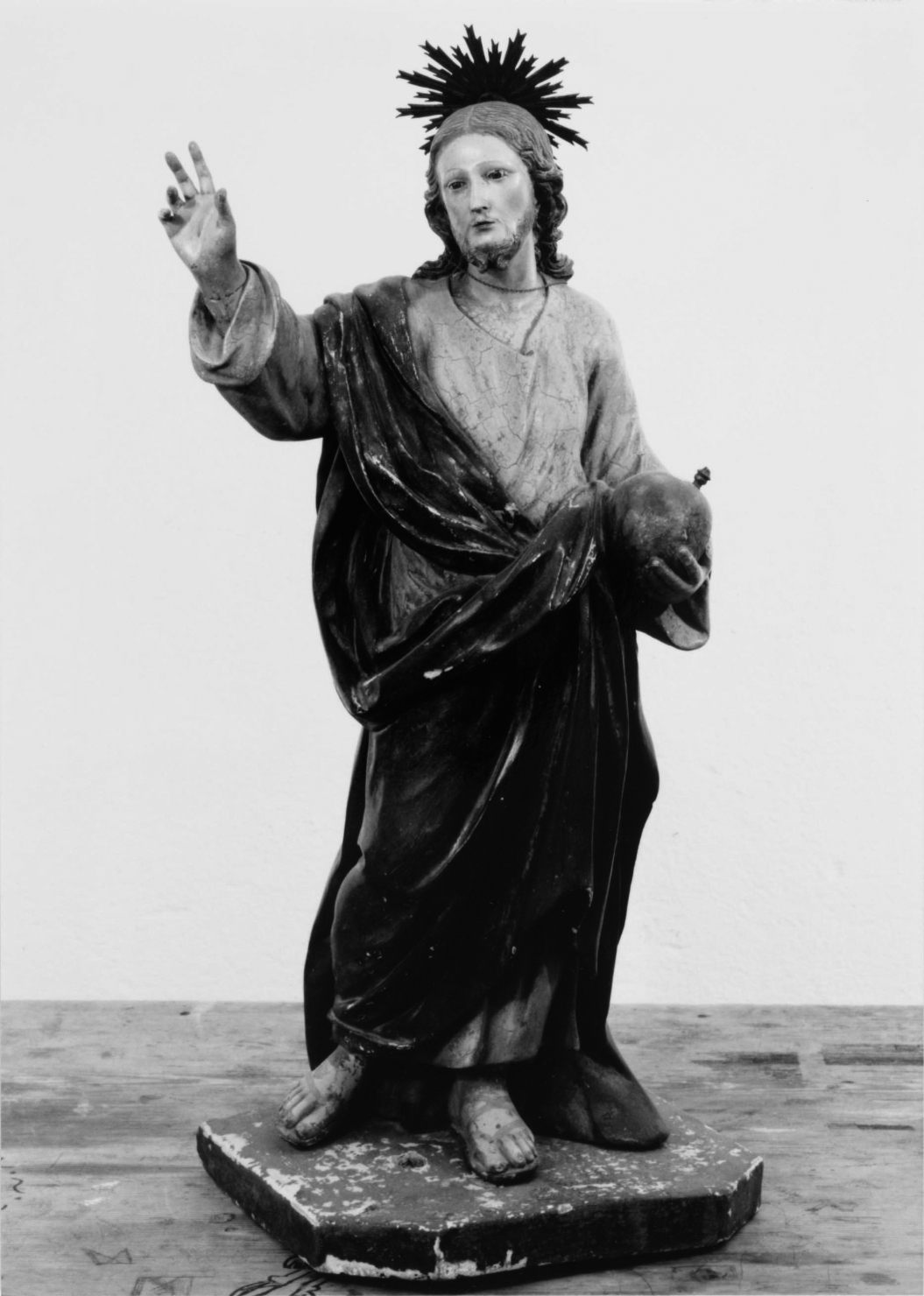 Cristo salvatore (statua)