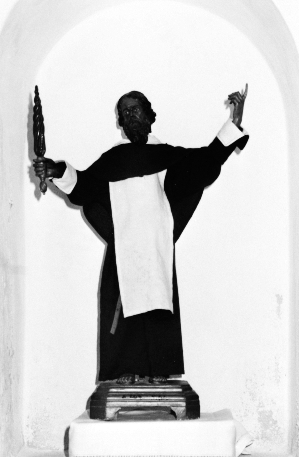 Elia sommo sacerdote (statua)