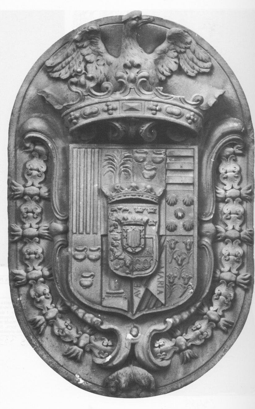Stemma del principe pignatelli, stemma gentilizio (rilievo)