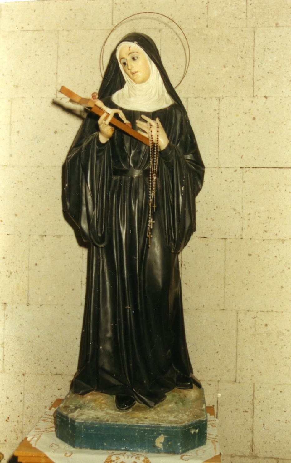 Santa rita da cascia (scultura)