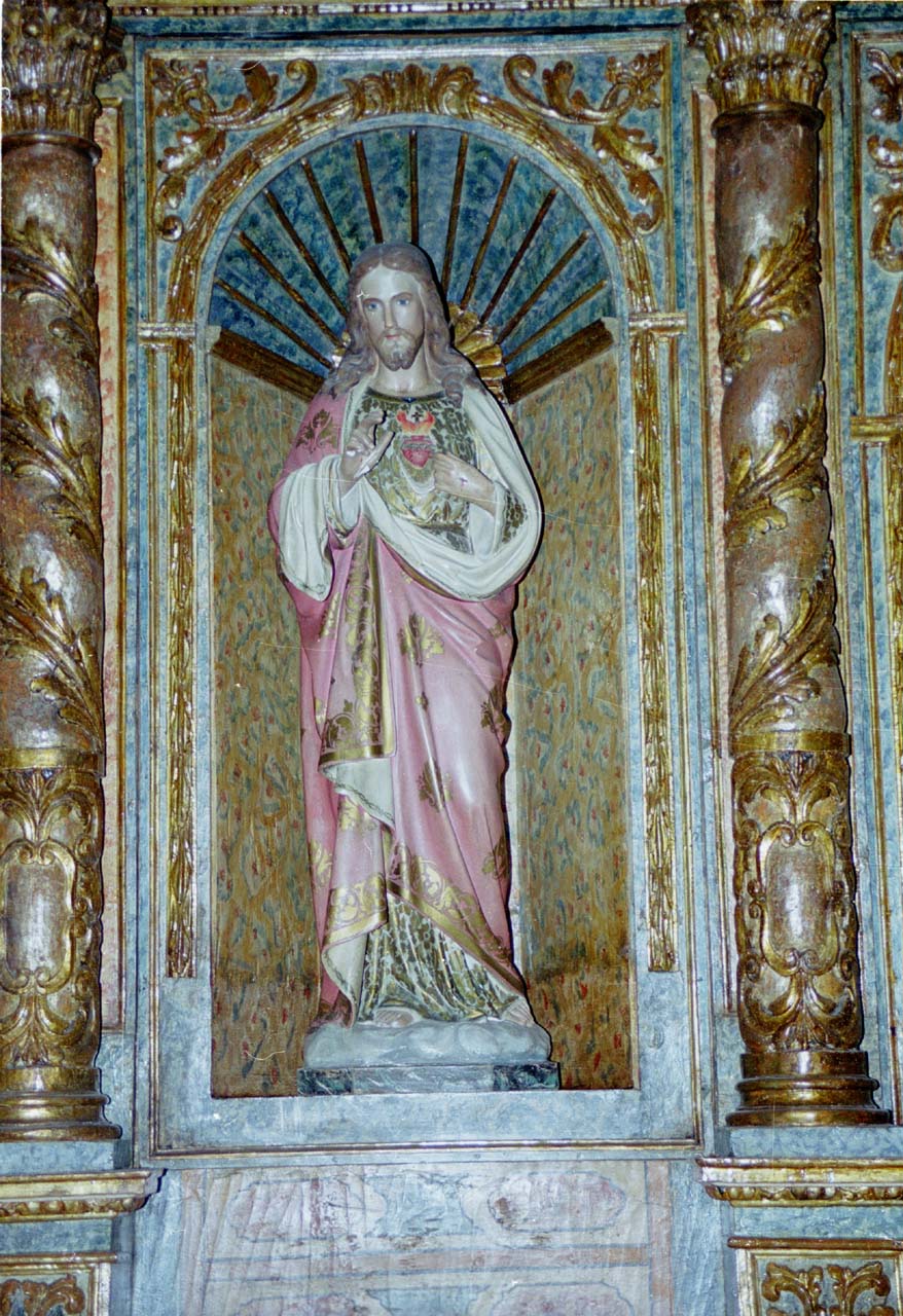 Sacro cuore di gesù (statua)