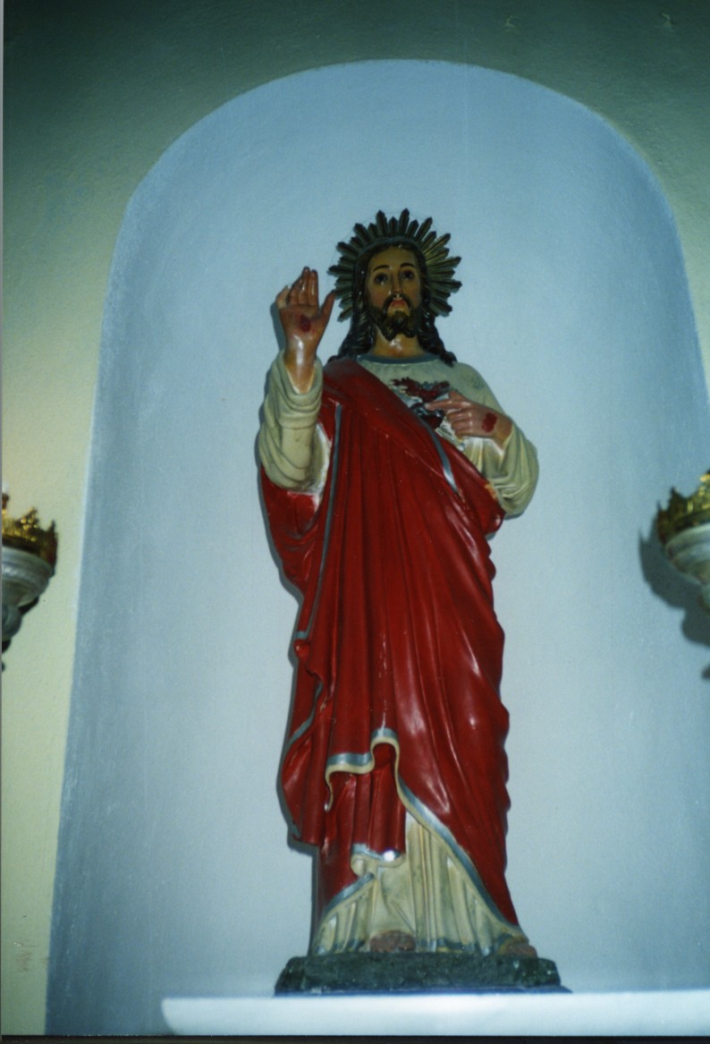 Sacro cuore di gesù (statua)