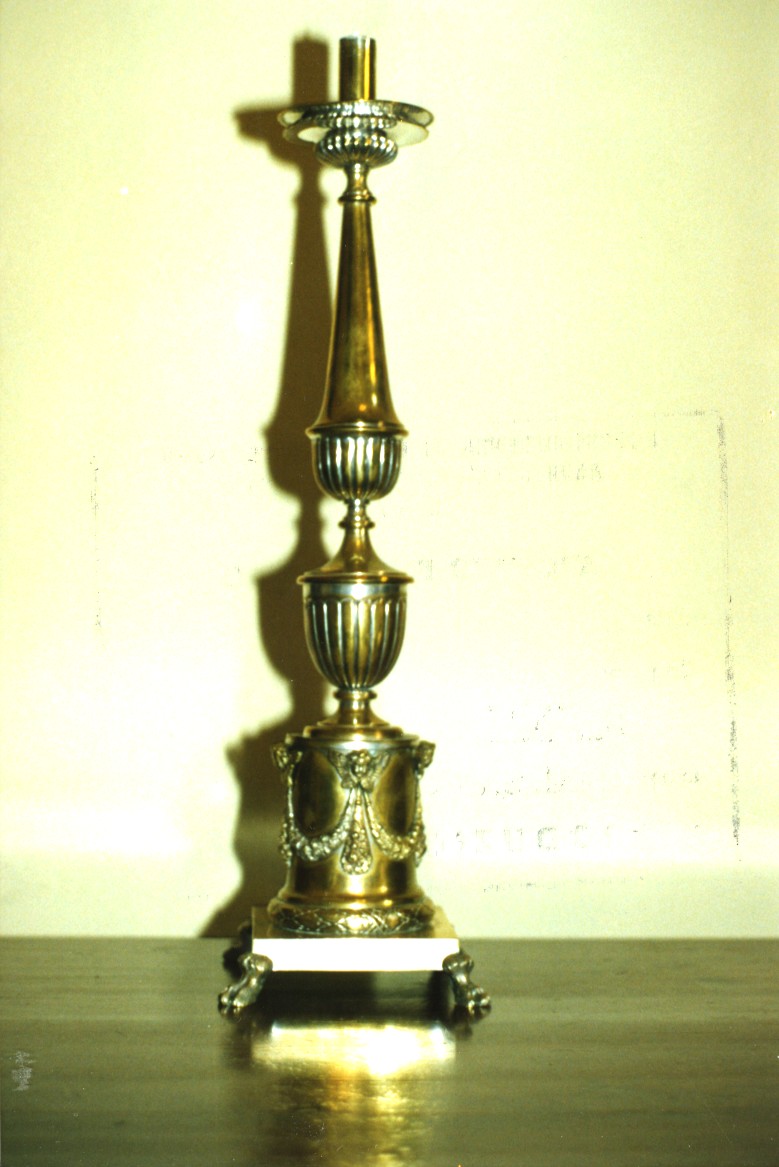 Candeliere d'altare, serie