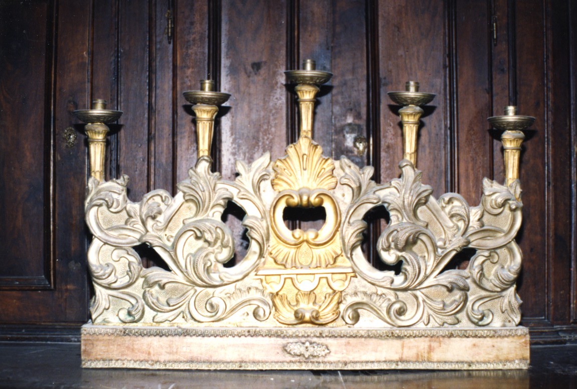 Candelabro, serie