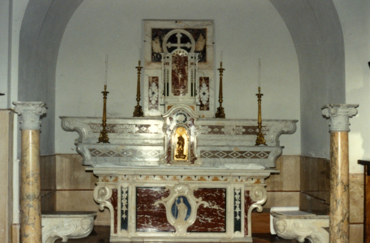 Altare