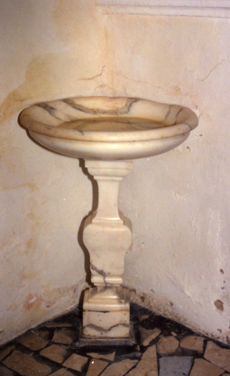 Acquasantiera - a fusto