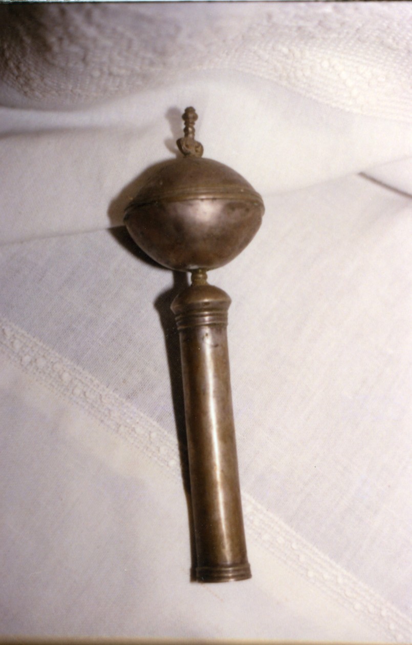 Pomo di asta, elemento d'insieme