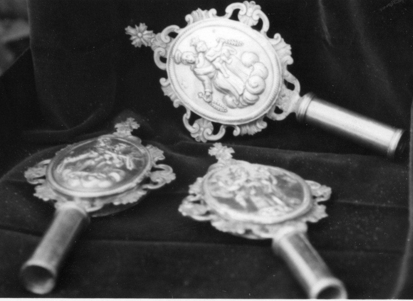 Emblema di confraternita, serie