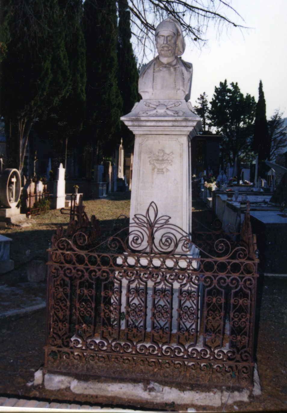 Busto di giuseppe sechi (monumento funebre - a cippo)