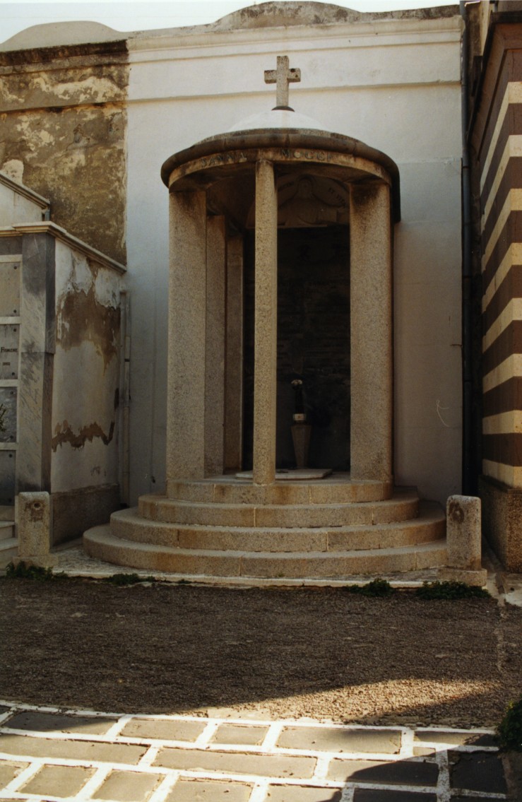 Monumento funebre - a cappella