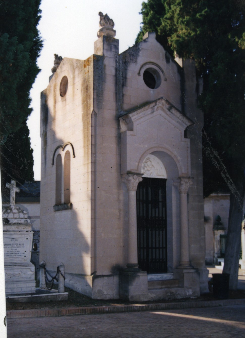 Monumento funebre - a cappella