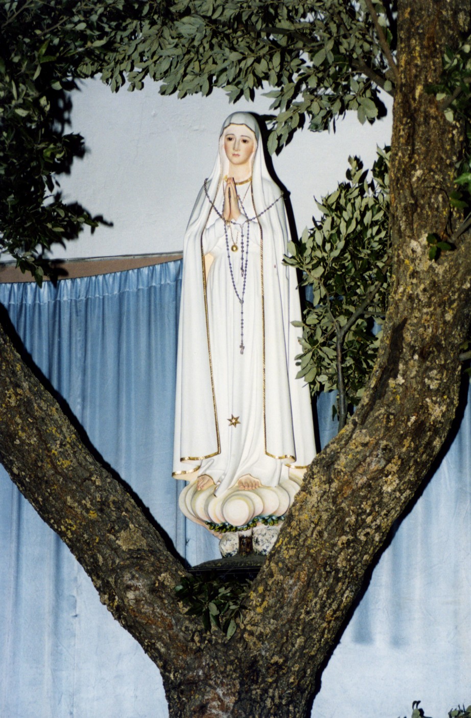 Apparizione della madonna a lourdes (statua)