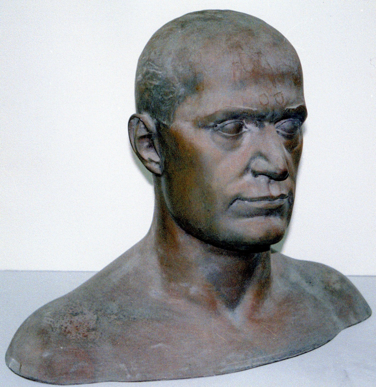 Benito Mussolini (busto) di Dessy Stanislao (secondo quarto sec. XX)