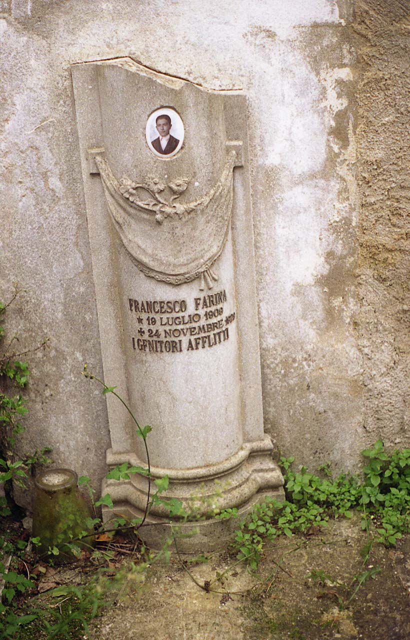 Monumento funebre