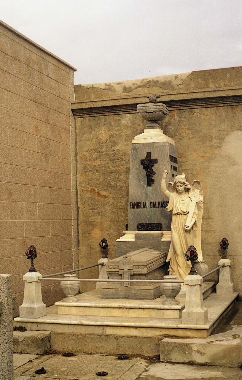 Angelo con croce (monumento funebre)