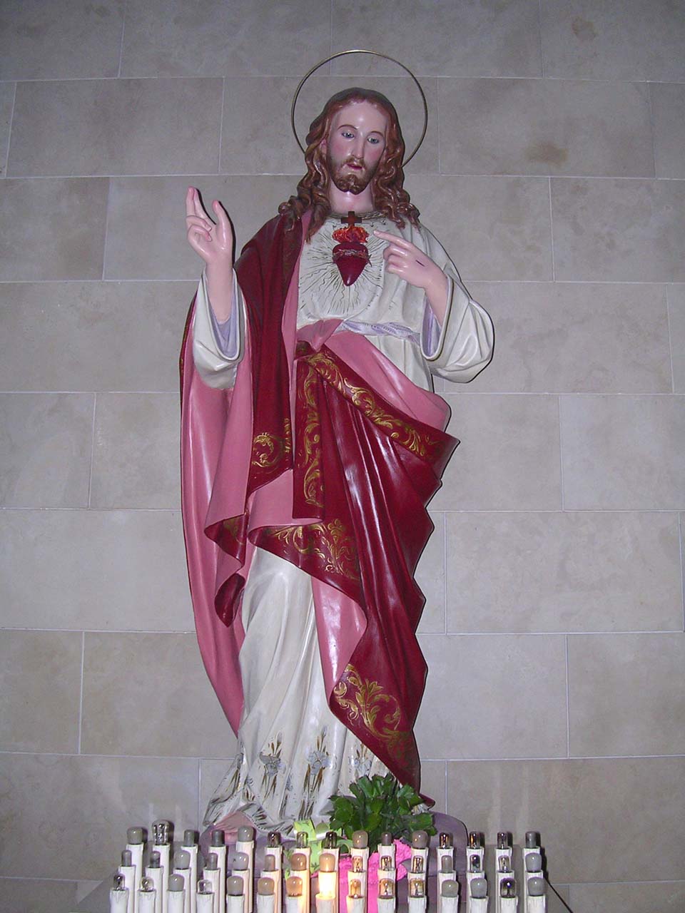 Sacro cuore di gesù (statua)