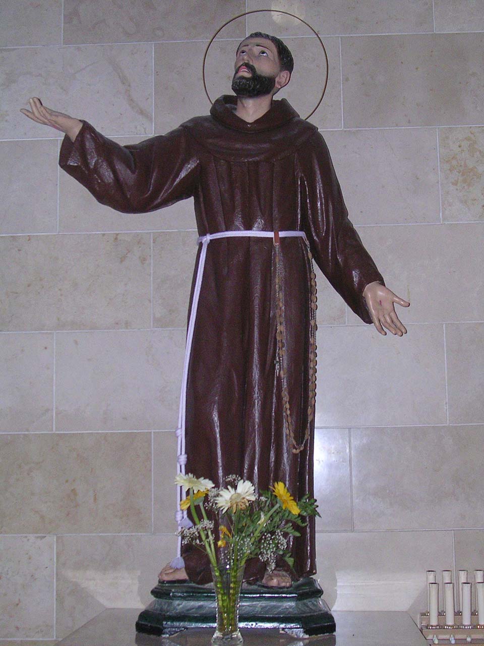 San francesco d'assisi (statua)