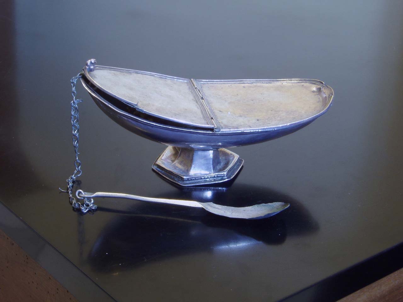 Navicella portaincenso, insieme