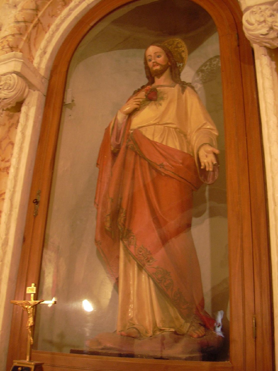 Sacro cuore di gesù (statua)