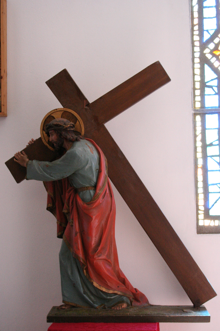 Cristo caricato della croce (statua)