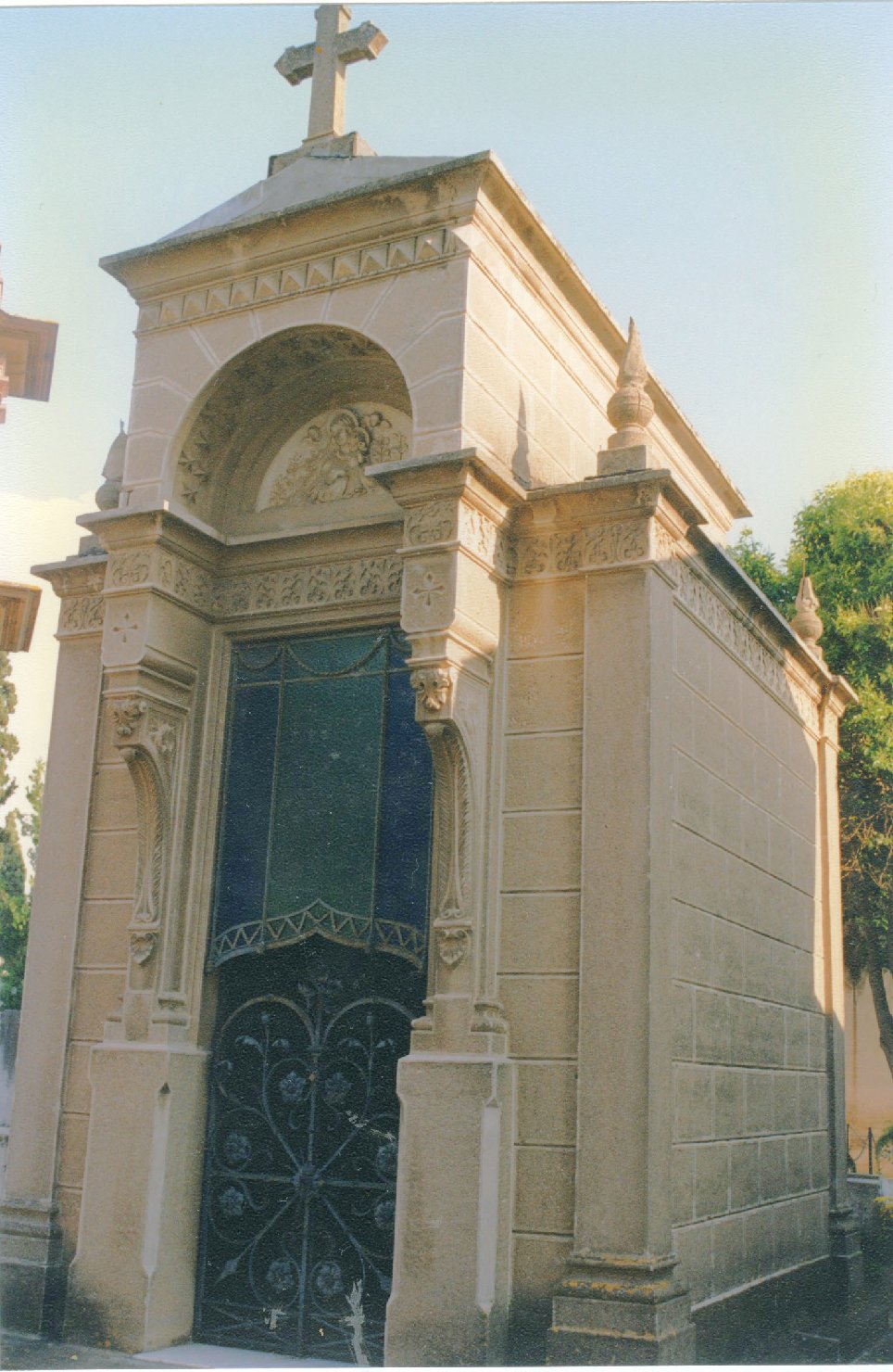 Ritratto di nunziata cordella antiseri, figura femminile seduta (monumento funebre)