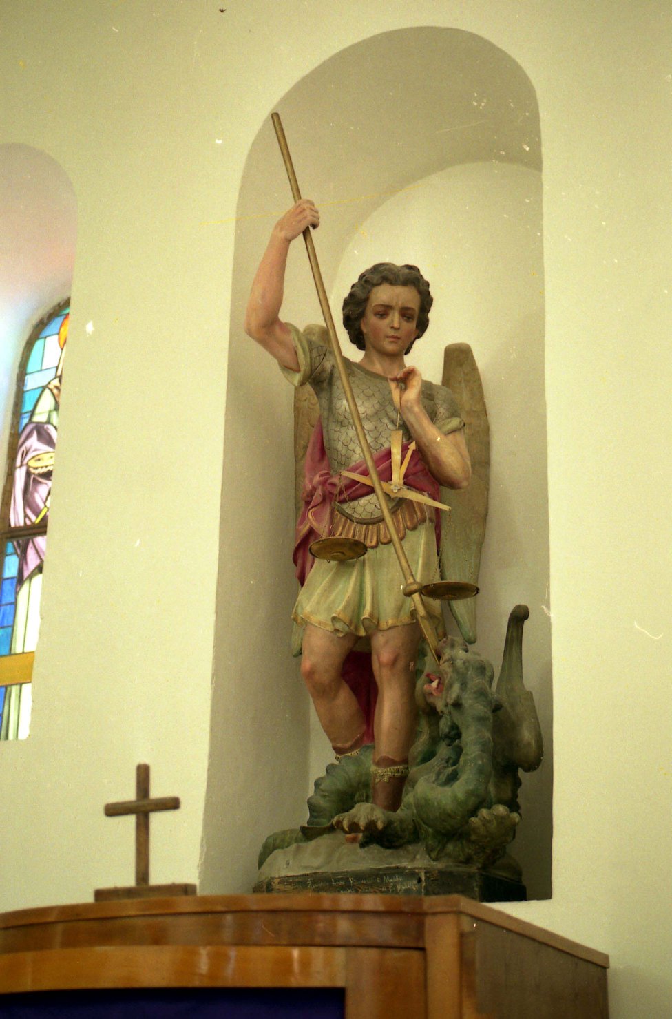 San michele arcangelo (statua)