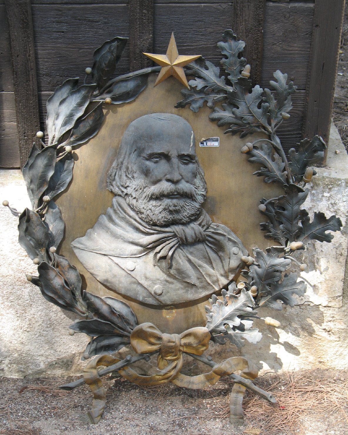 corona funebre di C. Colombo (cerchia) (ultimo quarto sec. XIX)