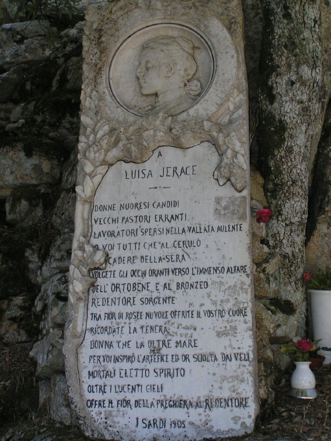 Ritratto di luisa jerace, ritratto di donna (lapide commemorativa)